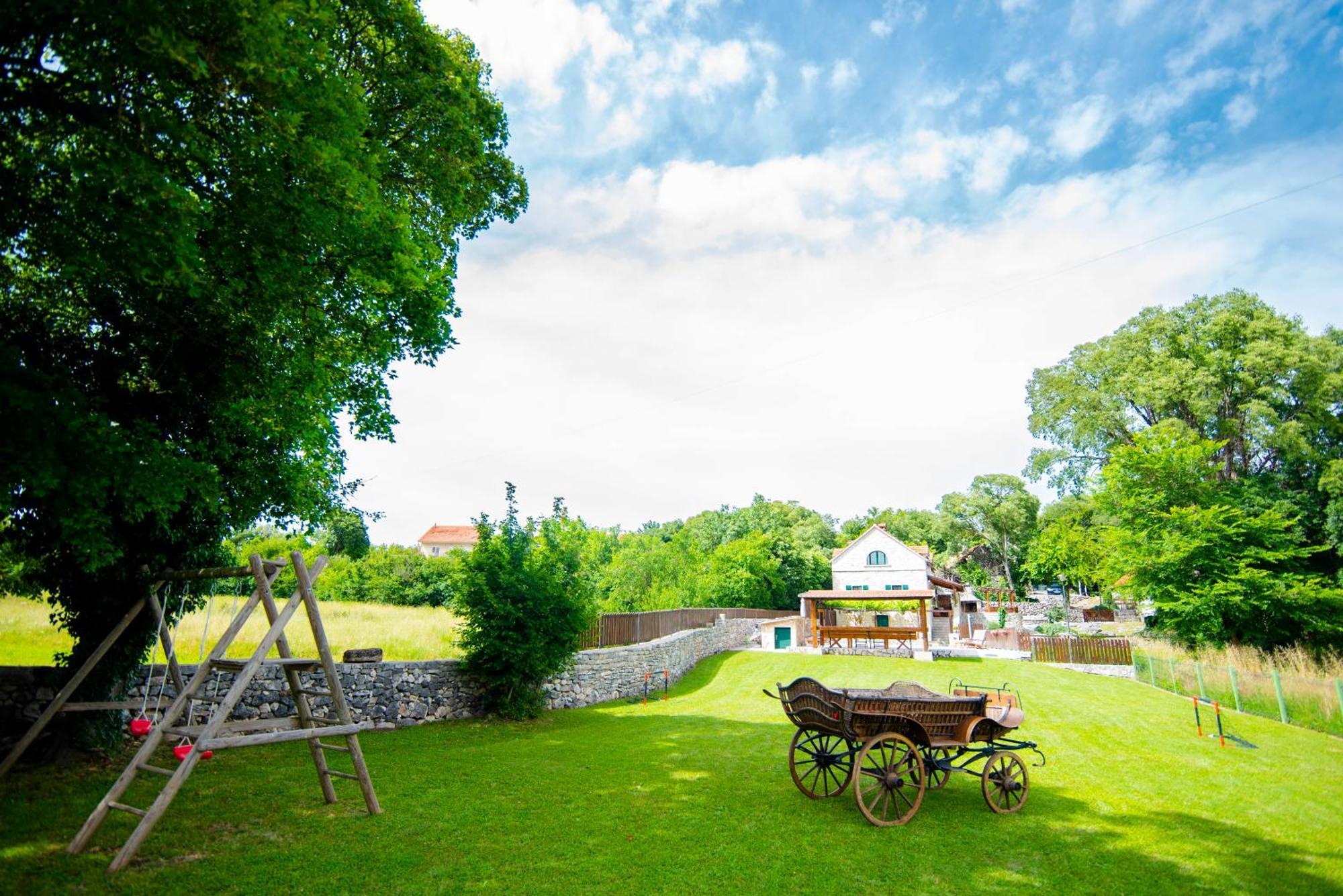 Traditional Villa Juta For 8 People Hrvace Exterior photo